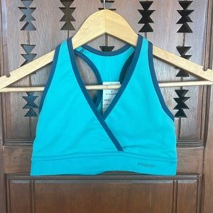 New Patagonia crossover bra size small turquoise NWT sports bra
